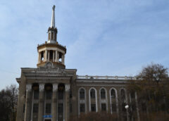 ҚХУнинг ректори: Бишкекдаги воқеадан кейин 1200 талаба юртига қайтди